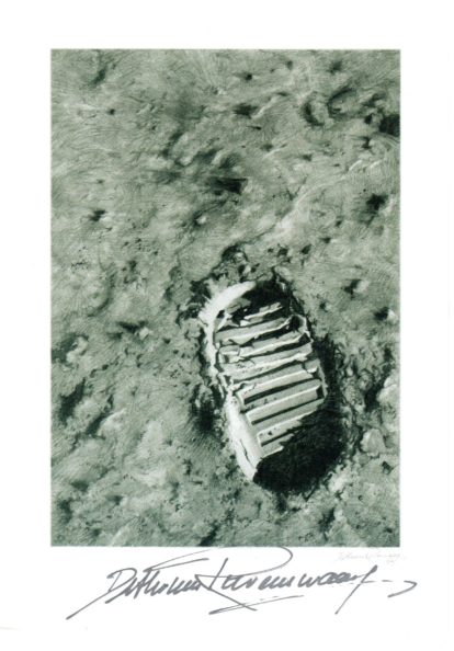First step on the Moon mint postcard art AUTOGRAPHED