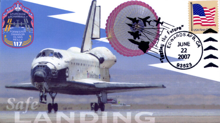 STS-117 Safe Landing EAFB CA Jun 22, 2007